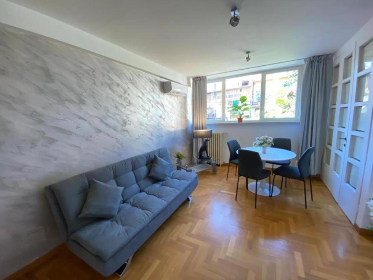 Apartment Margutta Domitia Rome